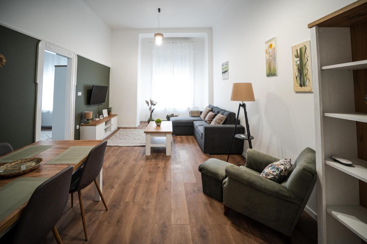 Volenter Lux Apartment Uno Baja Bagian luar foto