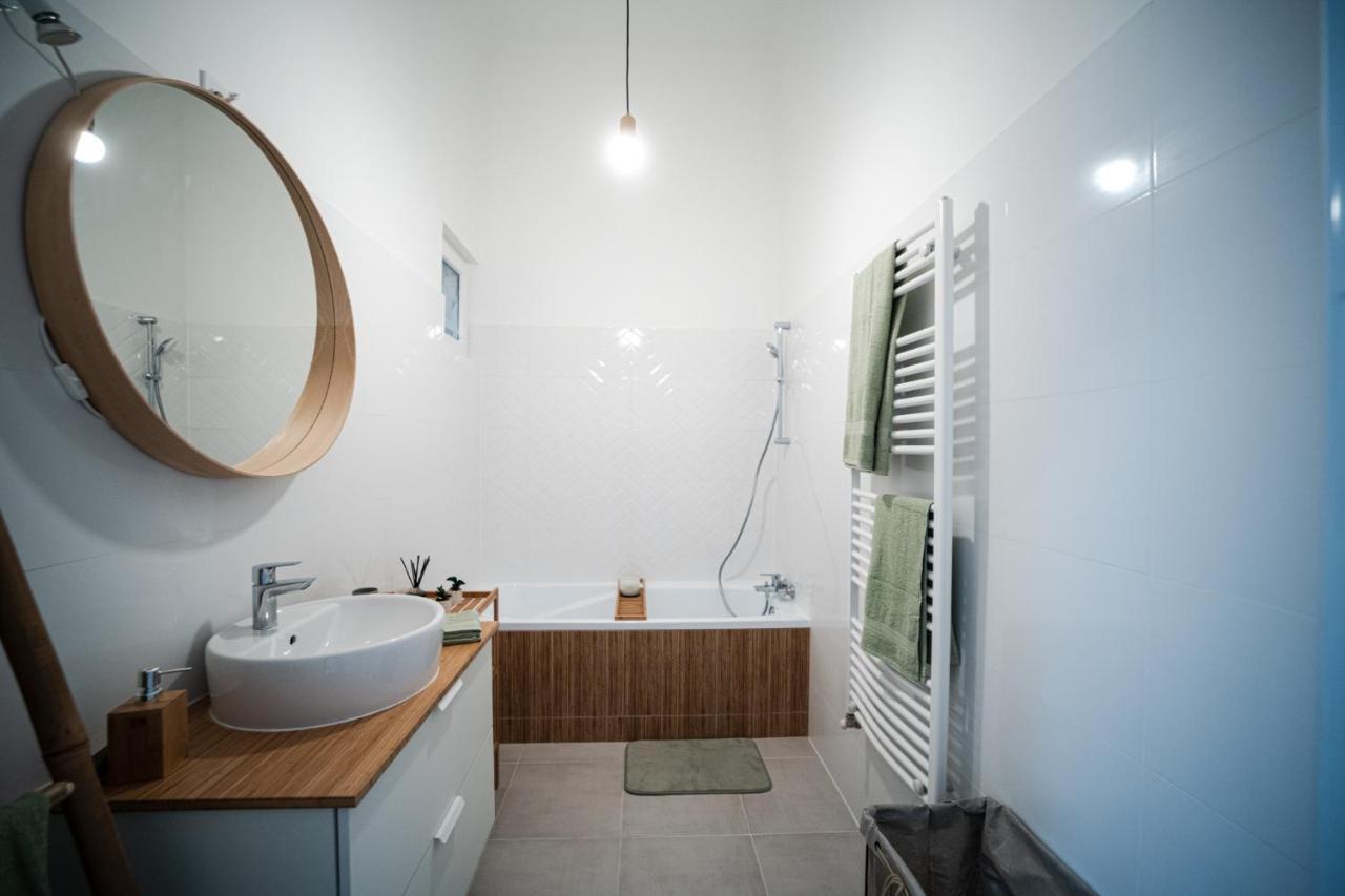 Volenter Lux Apartment Uno Baja Bagian luar foto