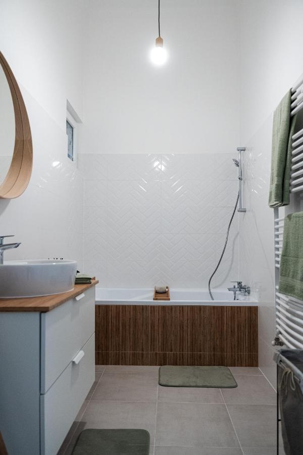 Volenter Lux Apartment Uno Baja Bagian luar foto