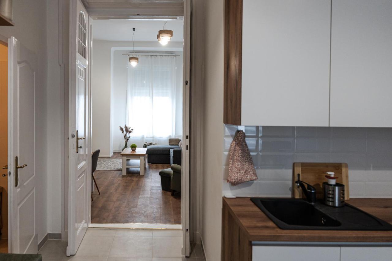 Volenter Lux Apartment Uno Baja Bagian luar foto